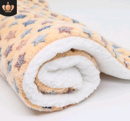 Cozy Pet Blanket – Soft, Cute Comfort for Cats & Dogs