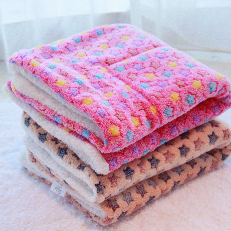 Cozy Pet Blanket – Soft, Cute Comfort for Cats & Dogs